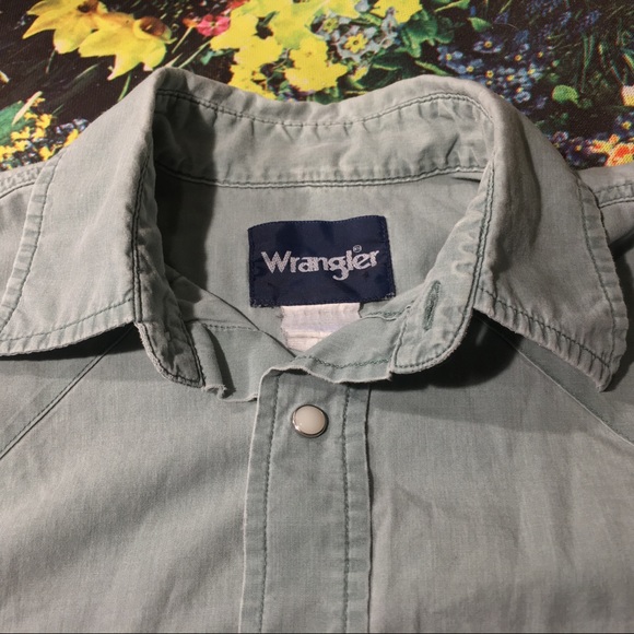 Wrangler Button Up - Picture 3 of 3